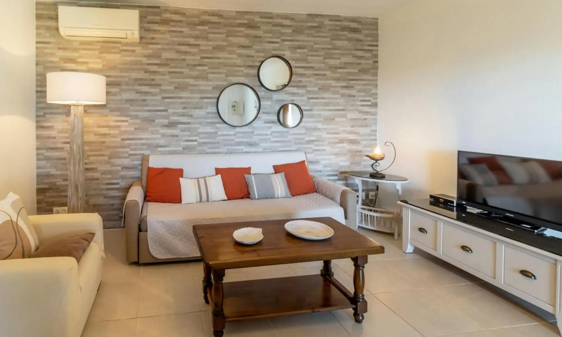 Apartment Port De La Selva 94 Apartamento Con Amplio Jardin Girona Spain